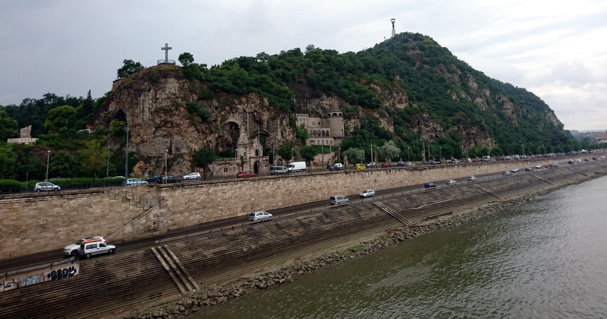 Citadella & Liberty Statue Image