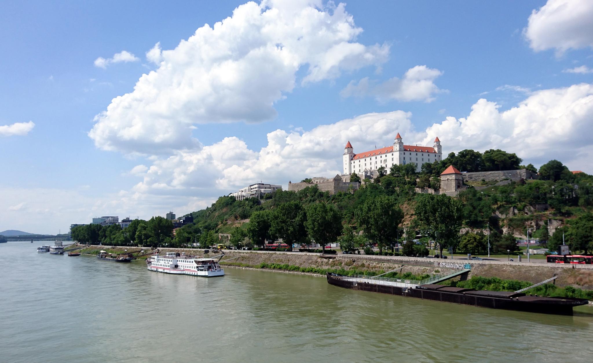 Burg Bratislava Image